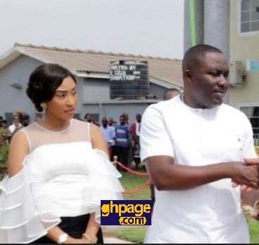 Video: Meet the stylish wife of Dr Osei Kwame Despite as he donated to 37 Military Hospital on ...