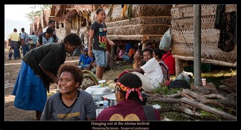 The Story of the Alotau Festival of Canoes - Flemming Bo Jensen