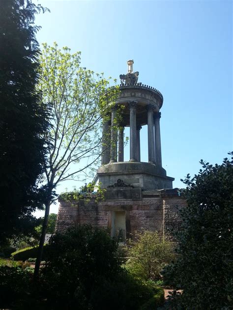 Robert Burns Birthplace Museum gardens - Burns Monument | Monument, Lamp post, Museum