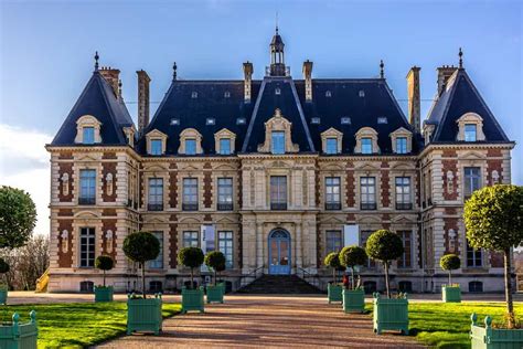 44 Most Beautiful French Chateaus (Photos) | French mansion, Chateau france, French architecture