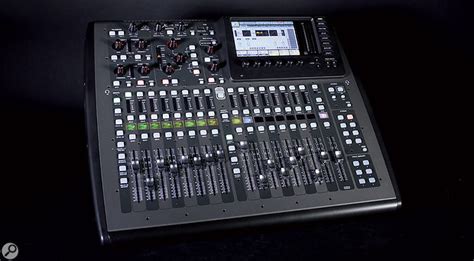 Behringer X32 Compact