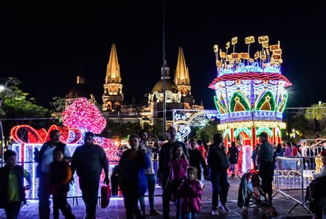 Origen de las posadas navideñas y las piñatas en México. – Turismo Guadalajara