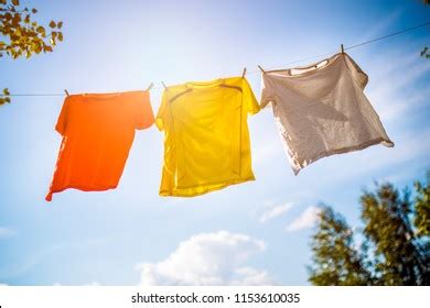 15,846件の「Clothes drying in sun」の画像、写真素材、ベクター画像 | Shutterstock