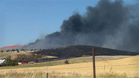 1 dead, ‘many structures lost’ as wildfire threat grows in Washington state, officials say