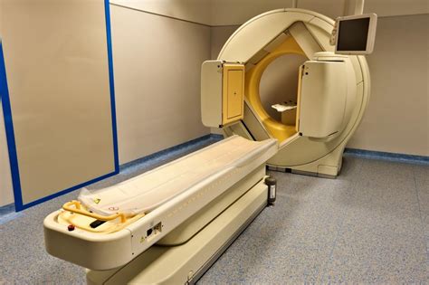 PET scans: Uses, risks, and procedure