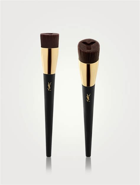 YVES SAINT LAURENT Y Brush - High Coverage Foundation Brush with Reservoir No3 | Holt Renfrew Canada