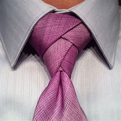 The Eldredge Tie Knot is Taking the Fashion World by Storm - AllDayChic