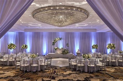 Anaheim Marriott Hotel Wedding Venue | Cost from $6,398 | Breezit