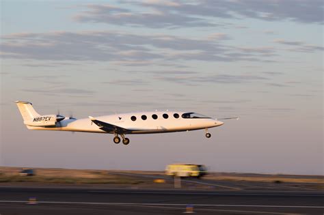 First flight: Alice, an electric aircraft, takes to the skies | Popular Science