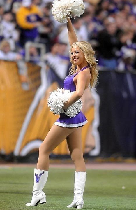 Vikings Cheerleader