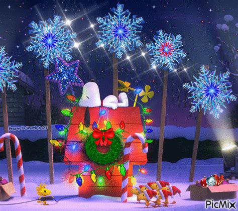 Snoopy Christmas - Free animated GIF - PicMix