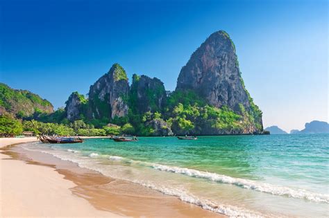 Railay Beach In Krabi Thailand - HooDoo Wallpaper