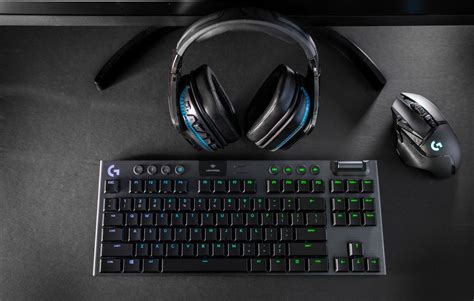 По просьбам играющих. Представлена беспроводная клавиатура Logitech G915 TKL