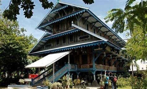 Rumah Adat Sulawesi Tenggara Serta Penjelasannya - Tambah Pinter