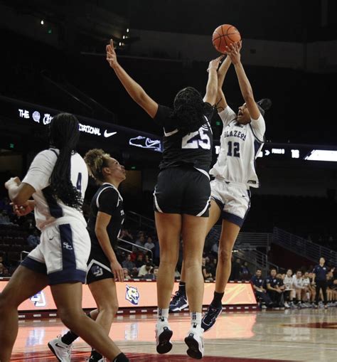 Juju Watkins showcases what she'll bring to USC at Chosen 1's Invitational