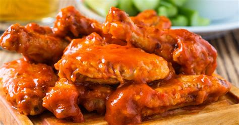 Homemade Buffalo Wing Sauce Recipe - Insanely Good