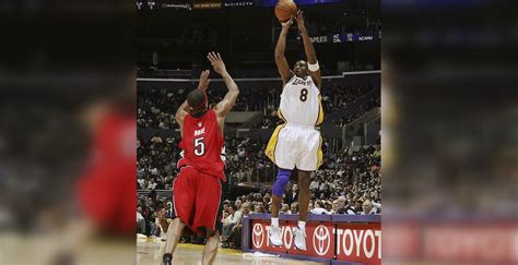 Relive Kobe Bryant's dominant 81-point performance against the Raptors | Offside