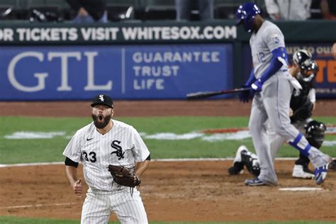 White Sox' Lance Lynn Wins Pitching Ninja Award for Best K Strut - On Tap Sports Net