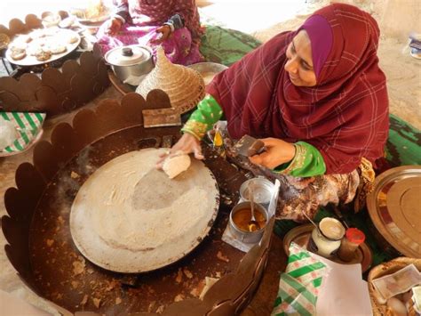 Resize of making omani bread - Wandermelon