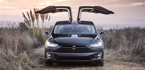 tesla model x butterfly doors - DanangCandra