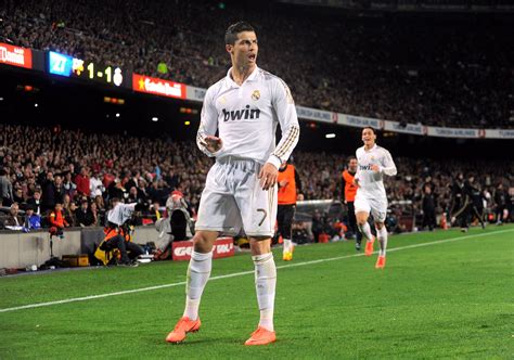 Los 13 goles de Cristiano Ronaldo al Barcelona | Cristiano ronaldo celebration, Cristiano ...