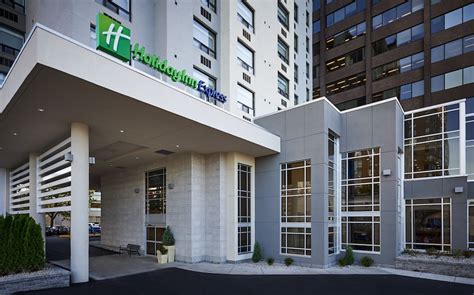 Holiday Inn Express Windsor Waterfront, an IHG Hotel Windsor, Ontario, CA - Reservations.com