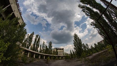 Abandoned city after the Chernobyl disaster wallpaper - backiee