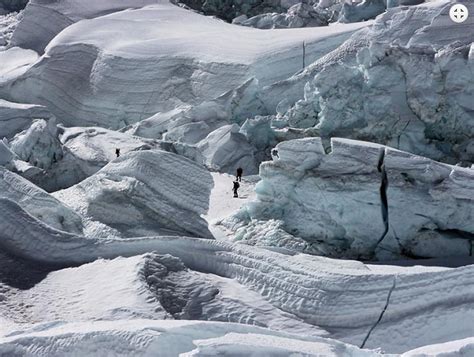 Know About Rainbow Valley Everest - the Dark Side of Everest