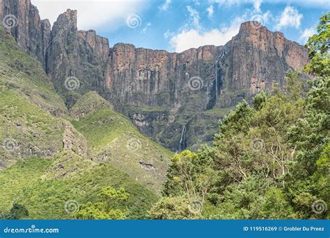 Tugela Falls, at 948m, the 2nd Tallest Waterfall on Earth Stock Image - Image of falls, heritage ...