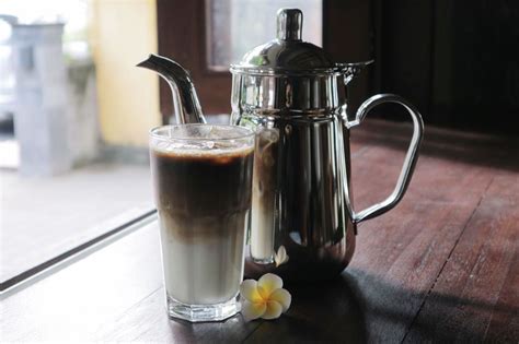 5 Resep Es Kopi Susu Kekinian Yang Disukai Anak Kos - Blog Cari Kos