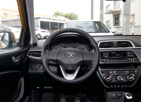 Hyundai Reina - Interior photos of.