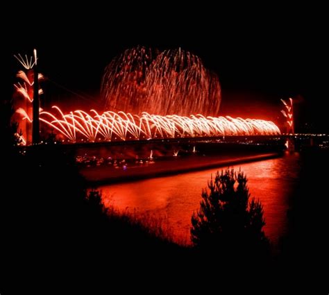 Fireworks - 75th Anniversary of the Golden Gate Bridge. | Golden gate bridge, Places to travel ...