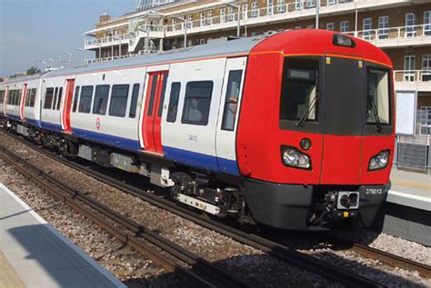 London Underground class 378 | What if the East London Line … | Flickr