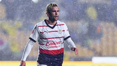 USMNT star Cade Cowell impresses on Liga MX debut for Chivas against ...