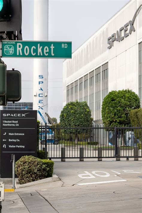 Facade of SpaceX Headquarters Facility in Hawthorne, California ...