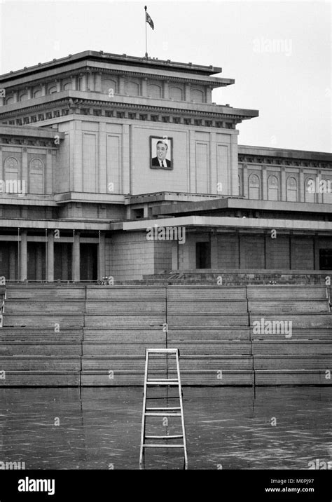 Kim il sung mausoleum Black and White Stock Photos & Images - Alamy