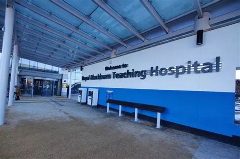 NHS bosses say Blackburn hospital safe despite RAAC used in two blocks - LancsLive