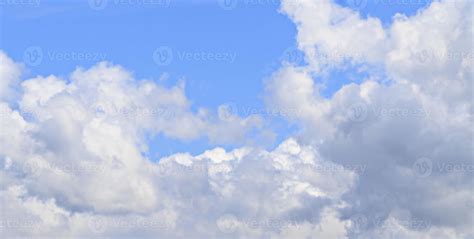 Image of a partly cloudy and partly clear sky during the day 14894434 ...