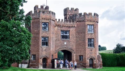 Lullingstone Castle and The World Garden reveal 2017 events! - Dartford ...