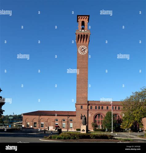 Union Station train depot in Waterbury, Connecticut Stock Photo - Alamy