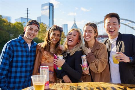 River Boat Cruise in Nashville | Pontoon Saloon