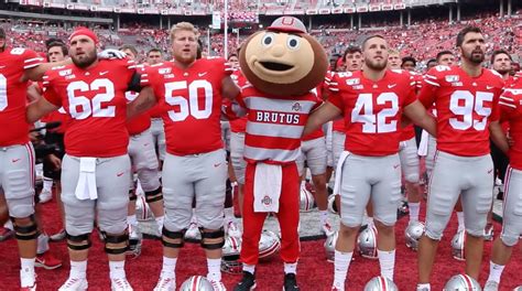 Ohio State football team sings Carmen Ohio after Cincinnati game: Watch ...