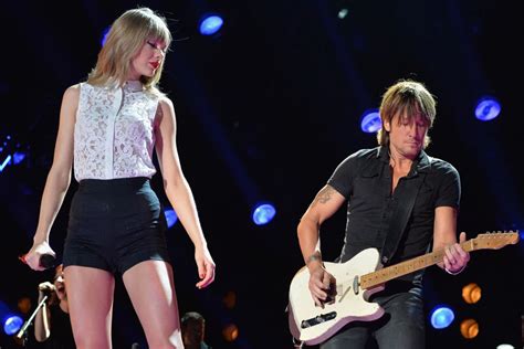 Keith Urban Joins Taylor Swift Onstage in Toronto [Watch]