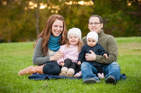 Spring Family Portrait Mini Sessions | My Family Photo | 12 Sep & 10 ...