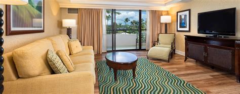 Hilton Waikoloa Room Ethan Tweedie Photography | Hotel interior design, Hotels room, Suites