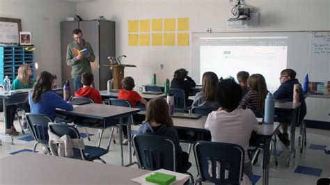 An inside look at a 5th grade classroom using ChatGPT - Good Morning America