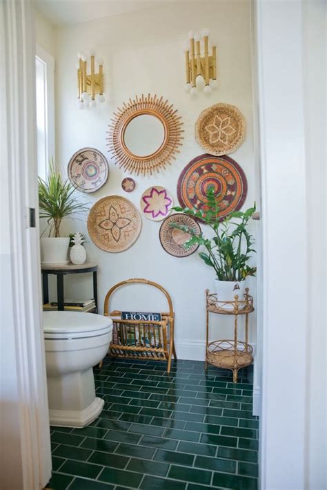 20+ Wall Decor Ideas For Bathroom