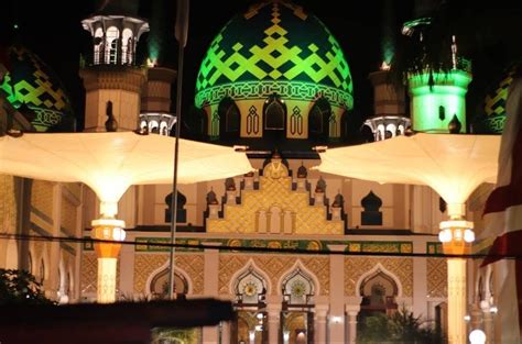 Masjid Agung Tuban dan Pesona Keindahan Negeri 1001 Malam | KASKUS