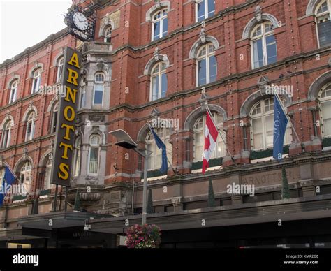 Arnotts Department Store on Henry Street in Dublin, Ireland Stock Photo - Alamy