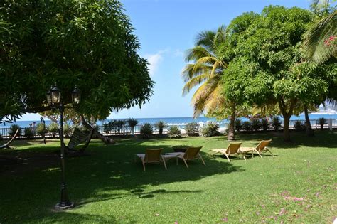 Pictures of Grenada: The Radisson Beach Resort is on a fantastic stretch of beach, with a pool ...